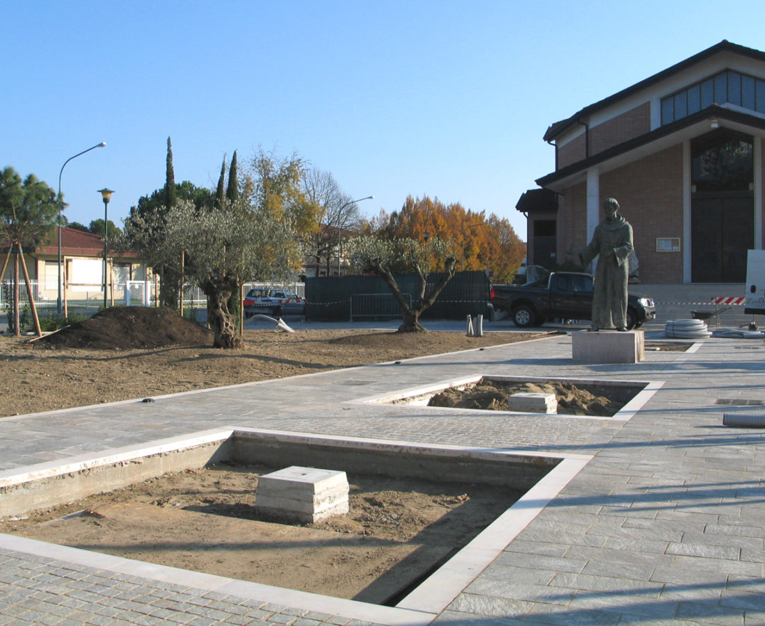 sagrato-chiesa-progetto-favrin-adrstudio-cantiere