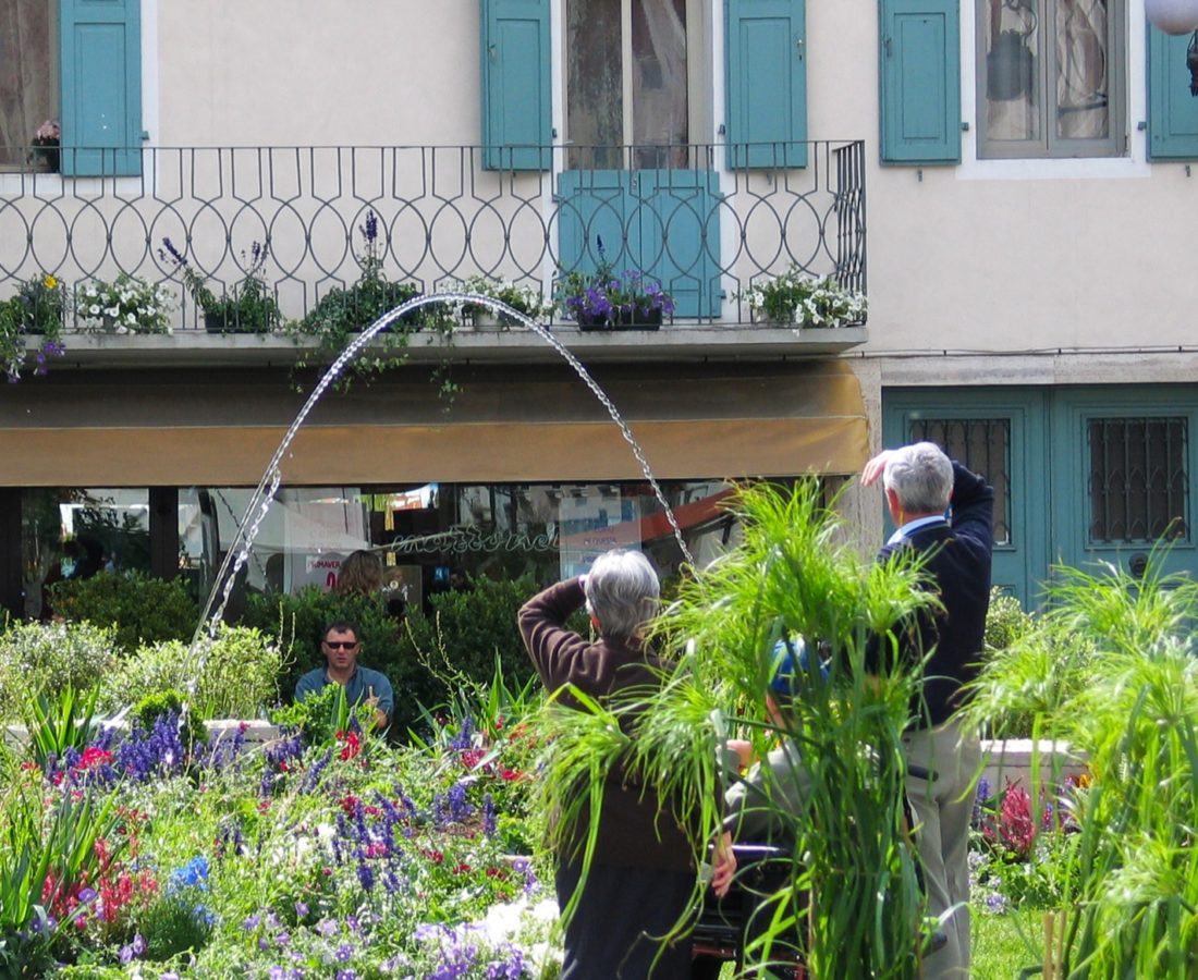 piazzaSanVito-landscape-jumping-stupore