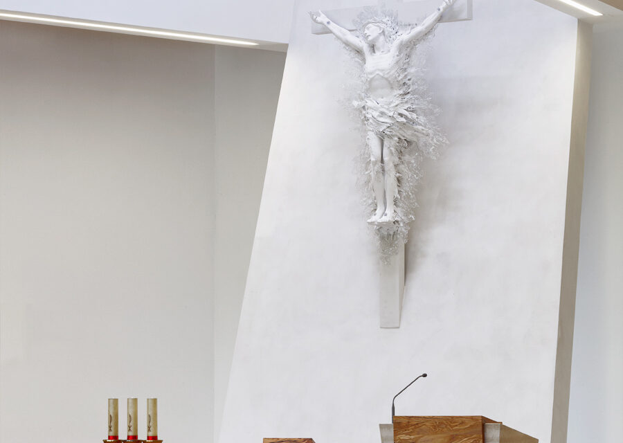 FavrinDesign-Capitana-Mar-interni-aula-chiesa-jesolo-fuochi-liturgici