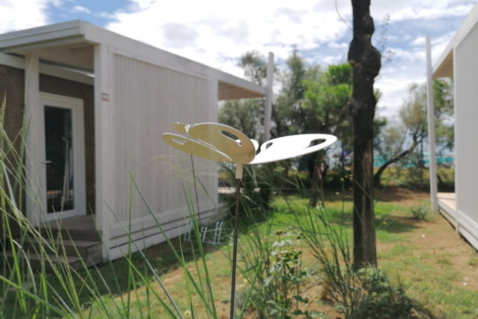 FavrinDesign-malibu-Urban-Art-Oasis-arte-installazione-Flight-of-wings-fronte-mare