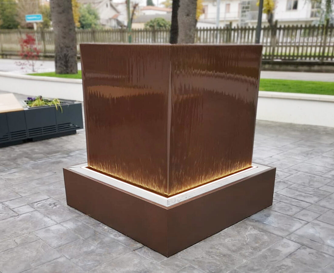 fontana-Cubo--manoppello-progetto-esterni-sfioro-specchio-tracimezione