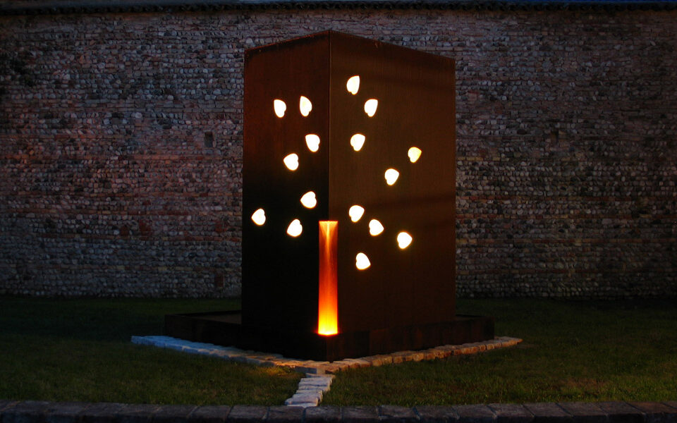Gelso-favrindesign-fontana-acciaio-corten Gelso-favrindesign-fontana-acciaio-corten