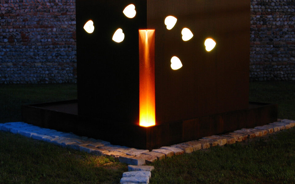 Gelso-favrindesign-fontana-luci-design Gelso-favrindesign-fontana-luci-design